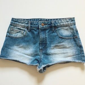 Forever 21 Acid Wash Denim High Waisted Raw Hem Jean Short Shorts size 26